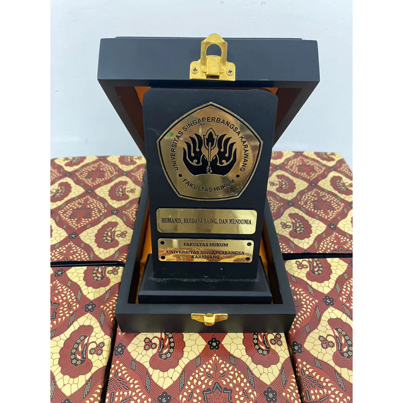 Plakat Plat Logam Plakat Logam Plakat kuningan Plakat kayu plat Logam Plakat Kampus