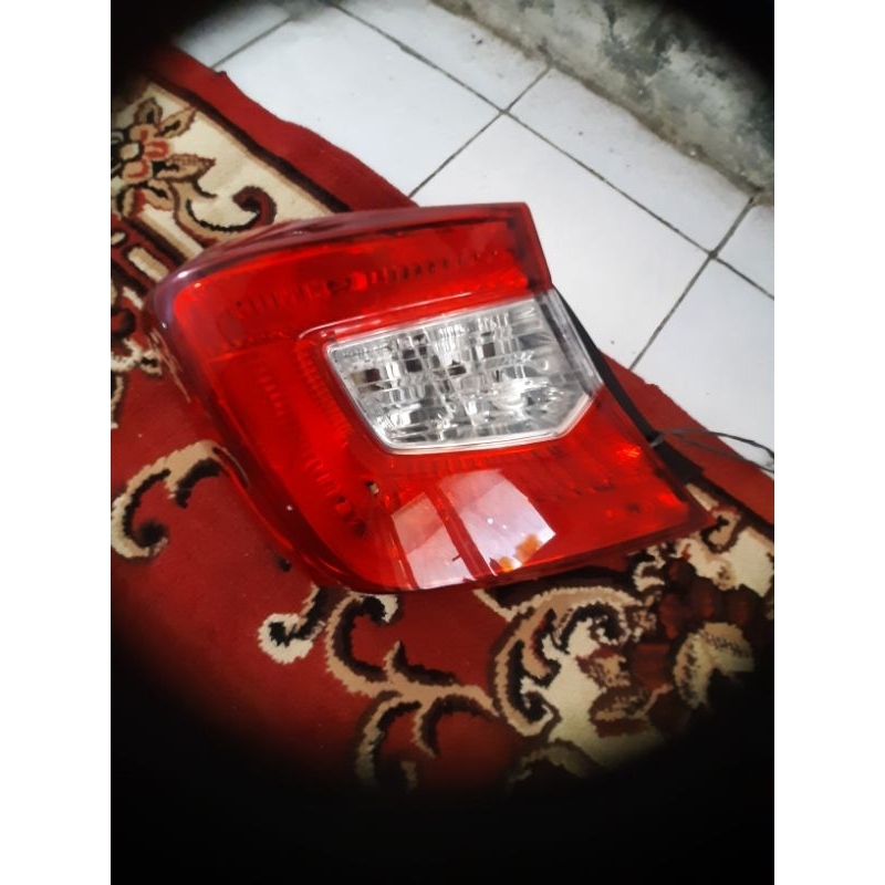 lampu belakang honda brio