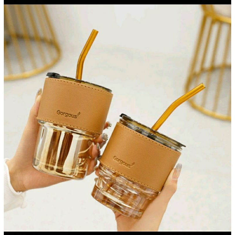 Tumbler sedotan kaca viral