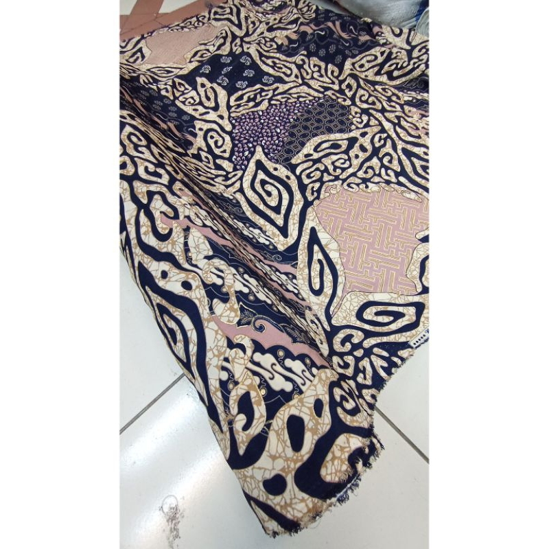 BAHAN BATIK METERAN BATIK BAKAL BAWAHAN KEBAYA COKSU BATIK HALUS ANTESENA mega mendung legenda mass