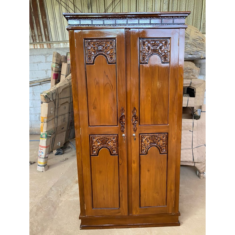 Lemari pakain jati Lemari pakaian 2 pintu jati Lemari pakaian 2 pintu ukiran klasik jati jepara