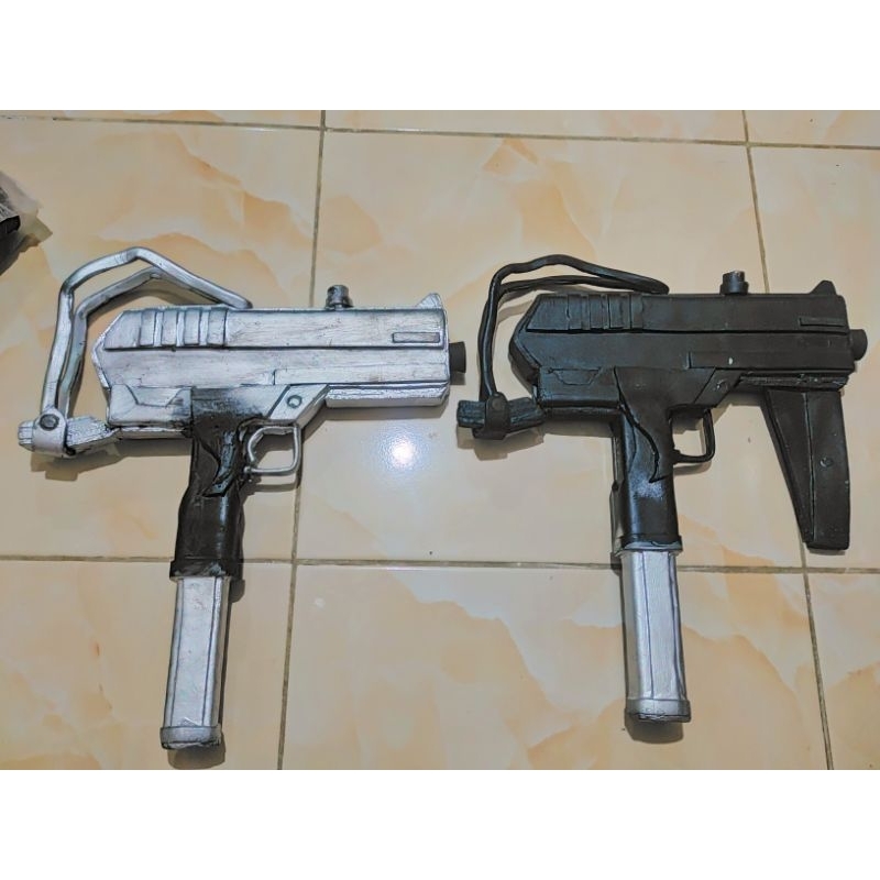 dual uzi kafka