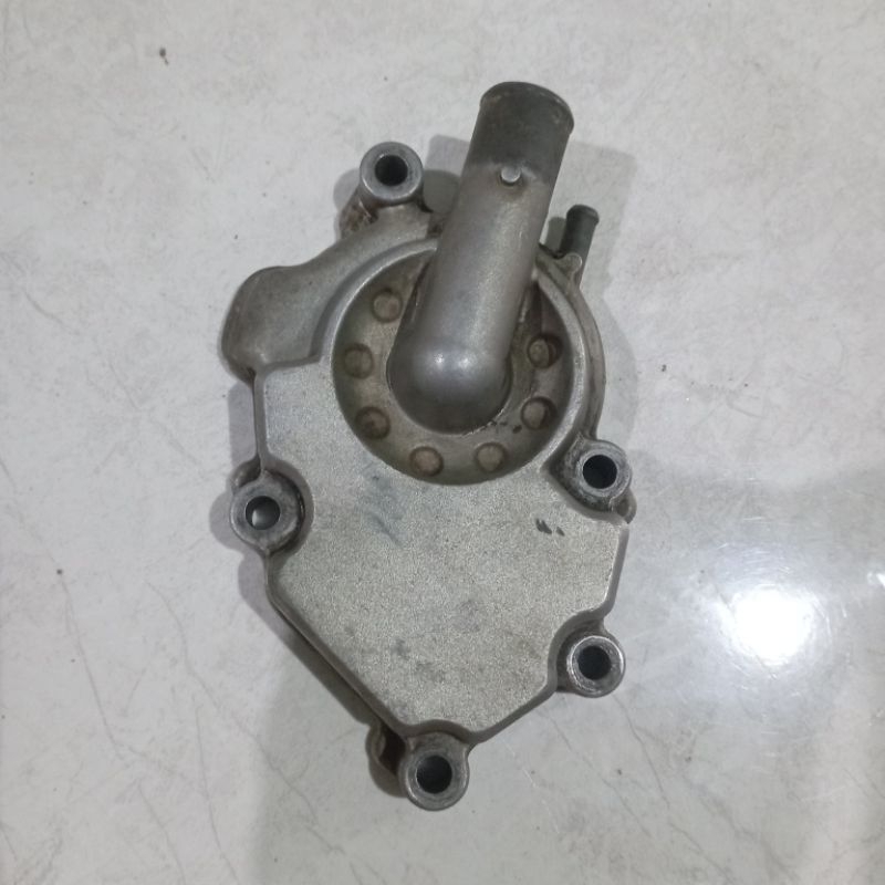 TUTUP WATER PUMP YAMAHA VIXION LAMA PNP VIXION NEW ORIGINAL