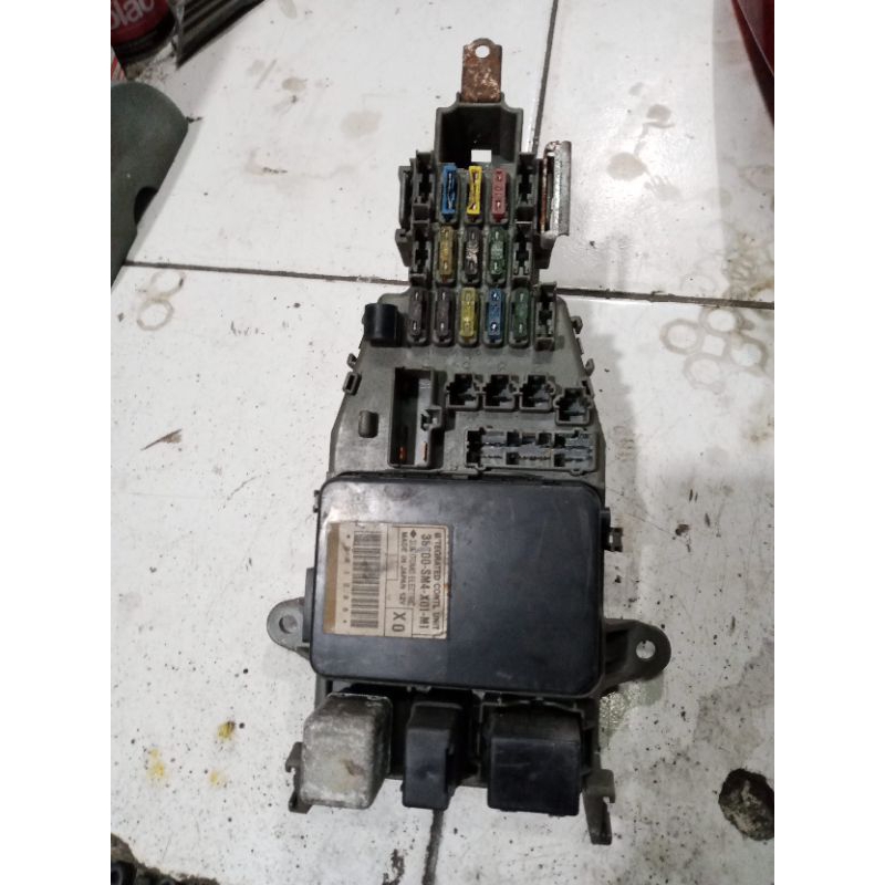 bok sikring mobil honda acoor maestro