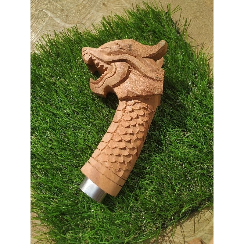 genggaman pisau Naga full ukir