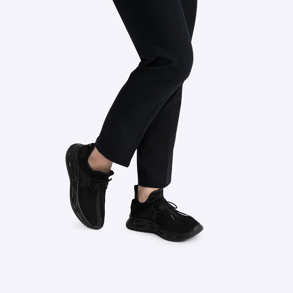 Everbest Tracce Brecken Sneakers Pria Black Navy