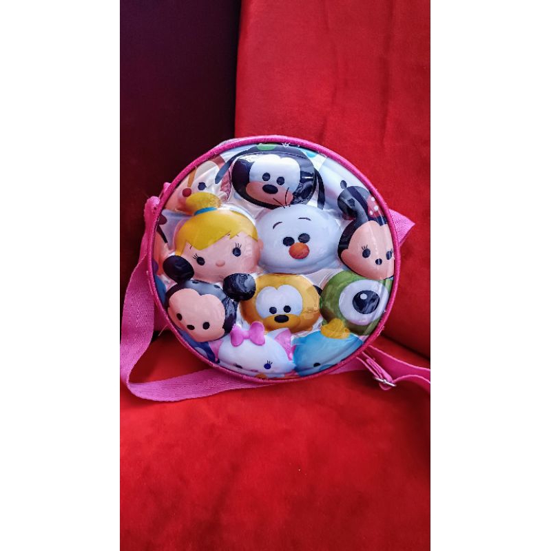 Preloved tas selempang bahu anak merk Disney tsum tsum motif timbul