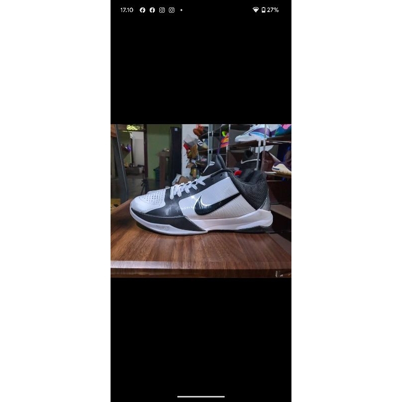 kobe 5 protro panda size 43