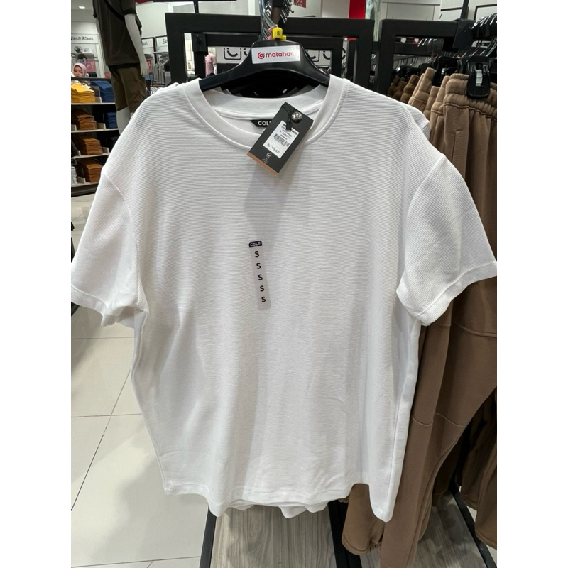 kaos polos cole pria dewasa nyaman simpel santai ootd keren
