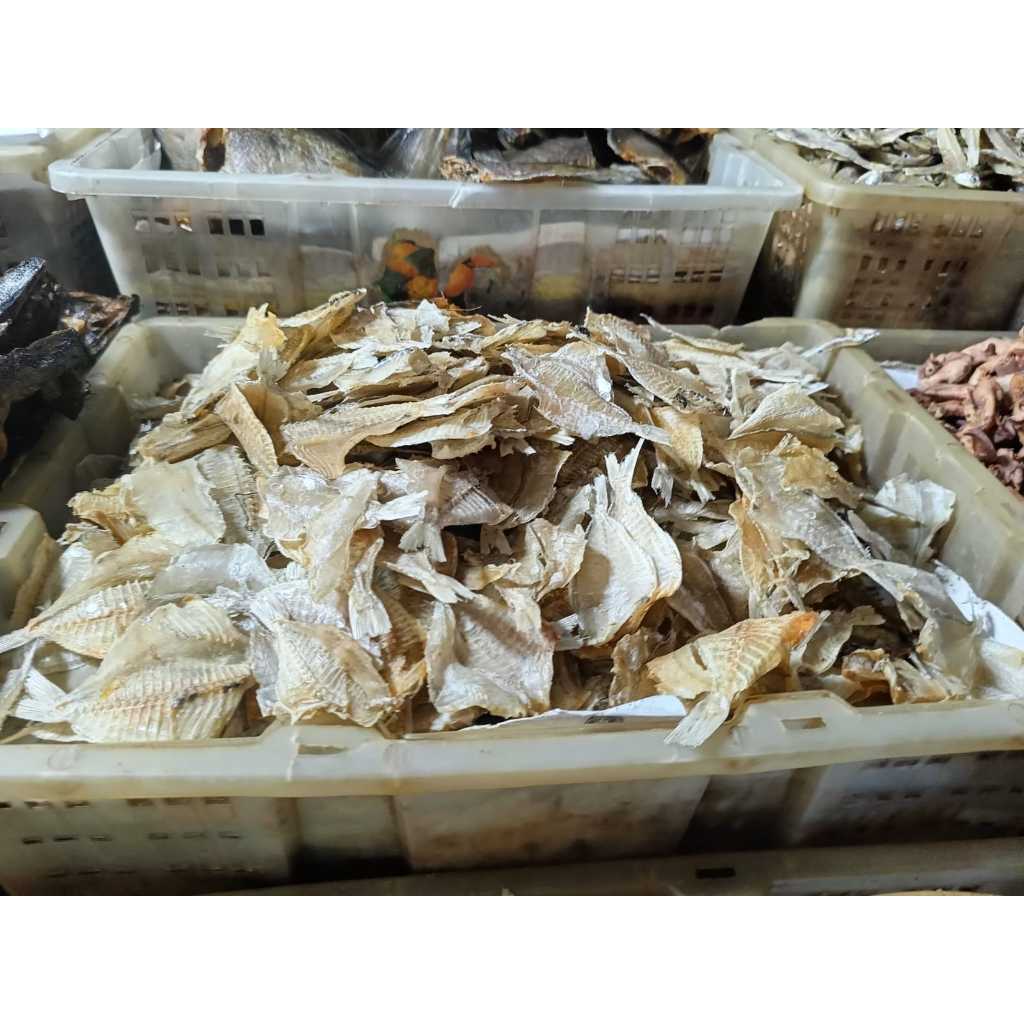 

Ikan Asin / Maco Pres 1kg Asli Bukittinggi