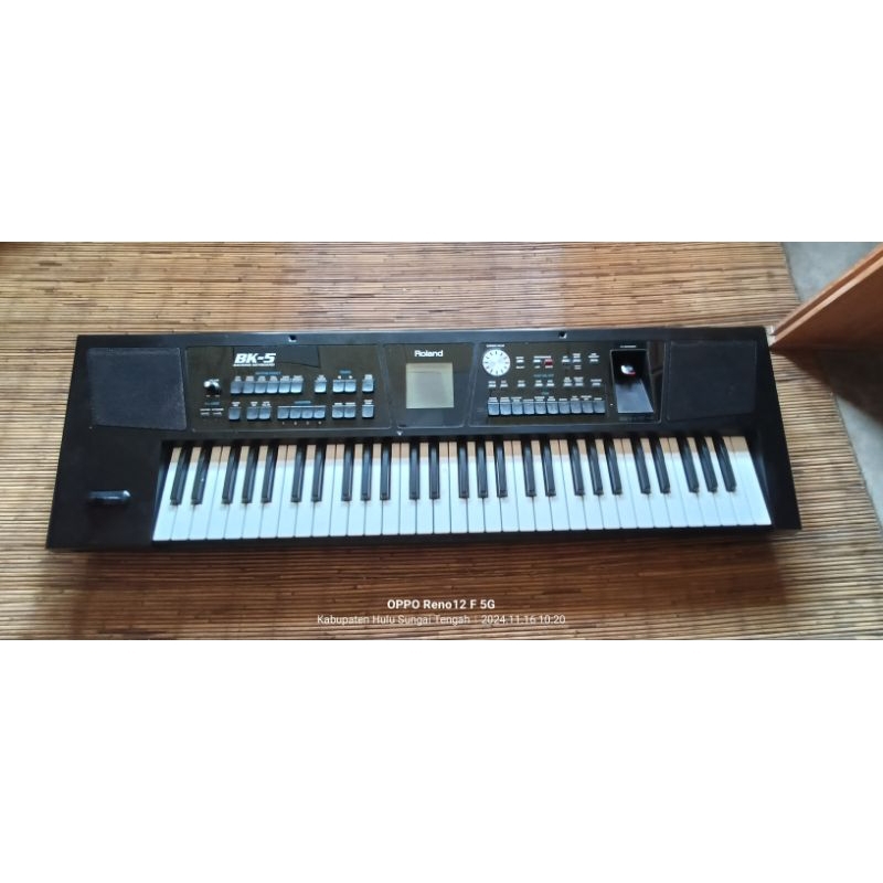 Keyboard roland BK5