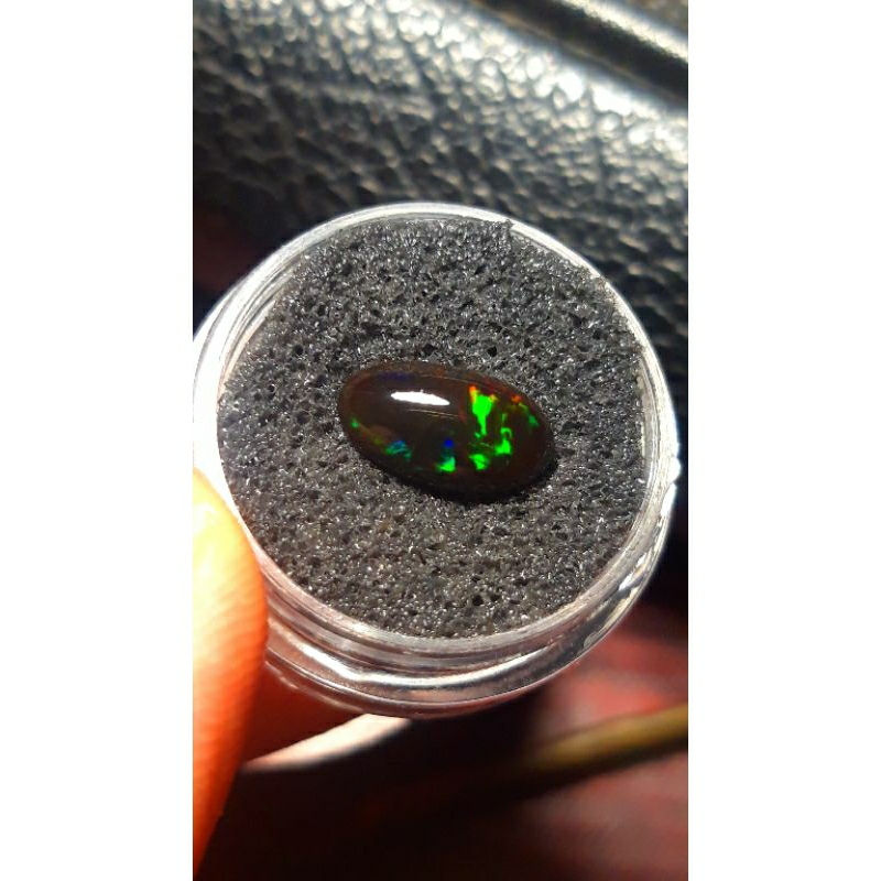 Black opal solid