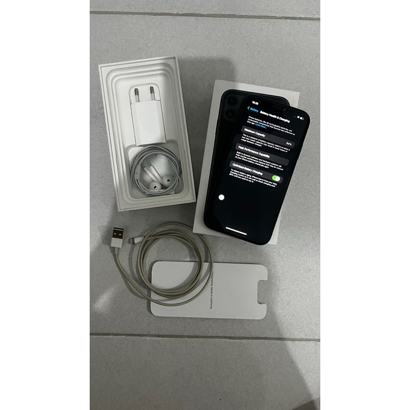 PRELOVED IPHONE 11 BLACK 128GB IBOX