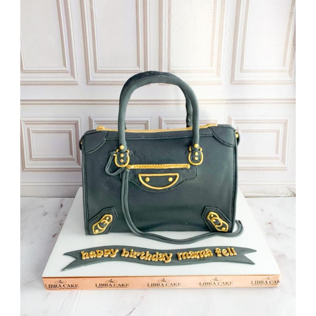 

Kue Ulang Tahun/Birthday Cake/Kue Ultah Tema Tas/Kue Birthday