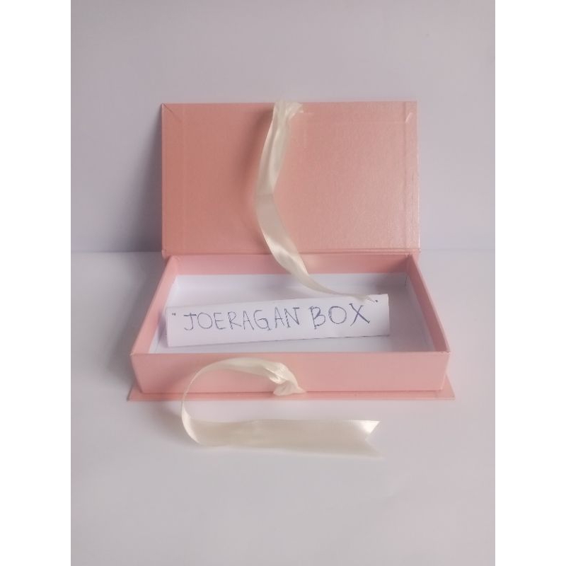 

Giftbox / Kotak Kado / Box Hampers / Kotak Parcel / Box Hantaran / box costume / hardbox