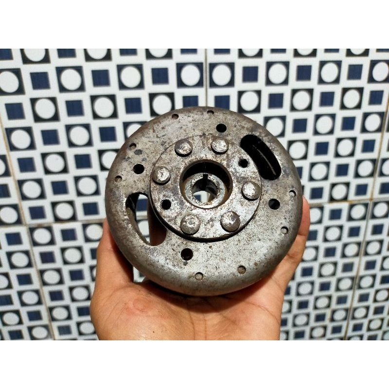 Rotor Magnet Pengapian Suzuki RC 80 100 Tornado Bravo Crystal Satria R 120 RGR Original Bekas Copota