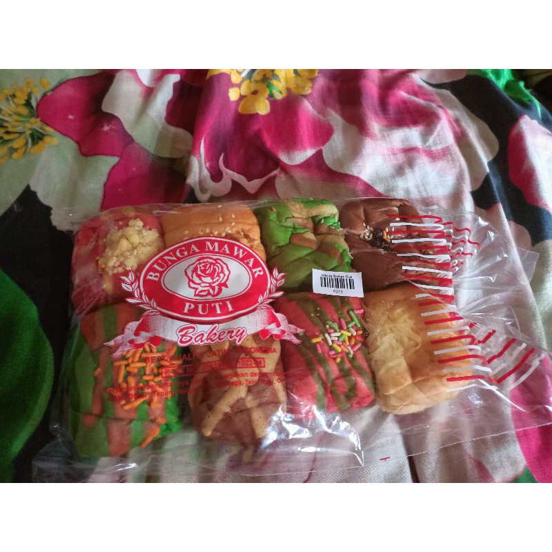 

kue roti mawar puti