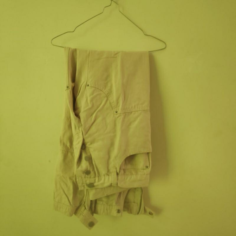 MNML: Double Knee Side Butons