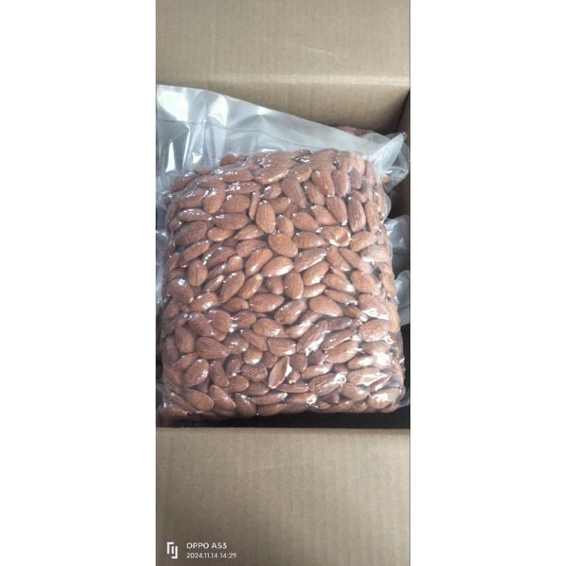 

Kacang Almond Kupas Panggang 1kg