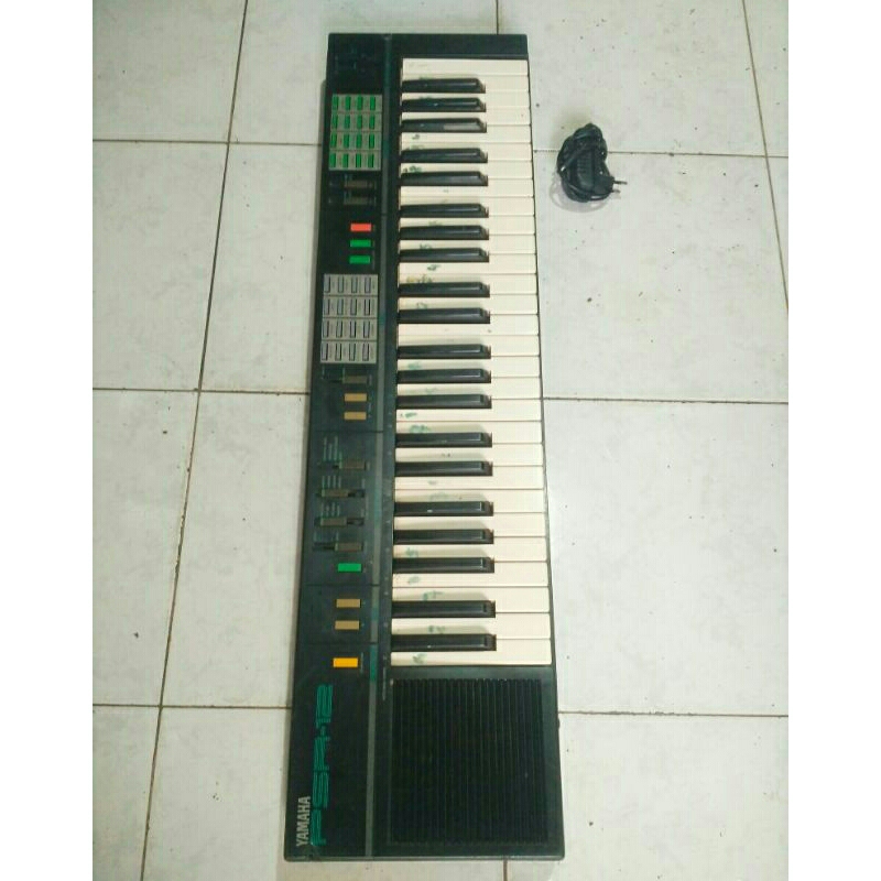 keyboard, piano Yamaha psr 12, normal second