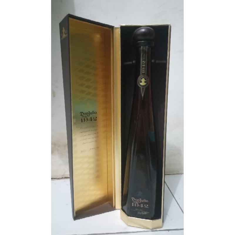 Jual Botol Bekas Don Julio 1942 - Anejo Tequila