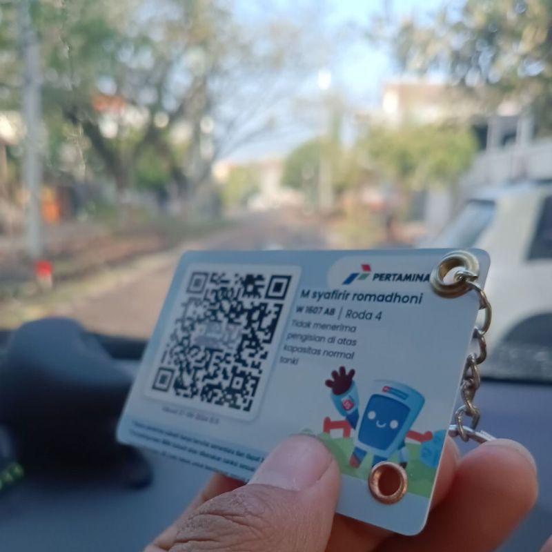 

cetak kartu pertamina, id card, kartu pelajar, kartu karyawan