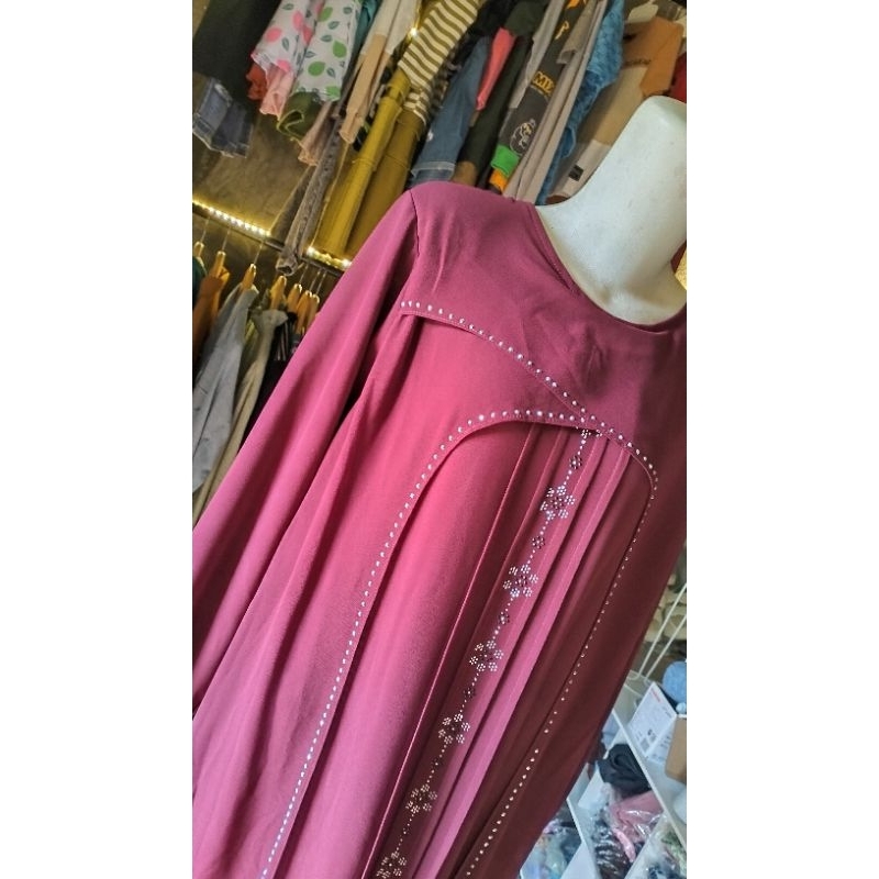 gamis terbaruu ,gamis nasya maron