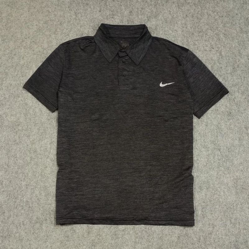 kaos kerah pria lengan pendek NIKE size M second polo shirt pria