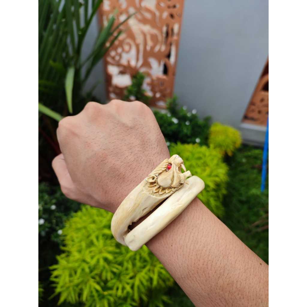 gelang akar bahar putih ukir macan