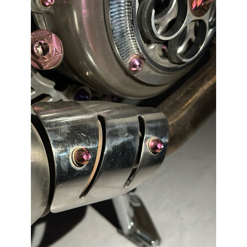 Baut titanium cover leher knalpot remus vespa matic