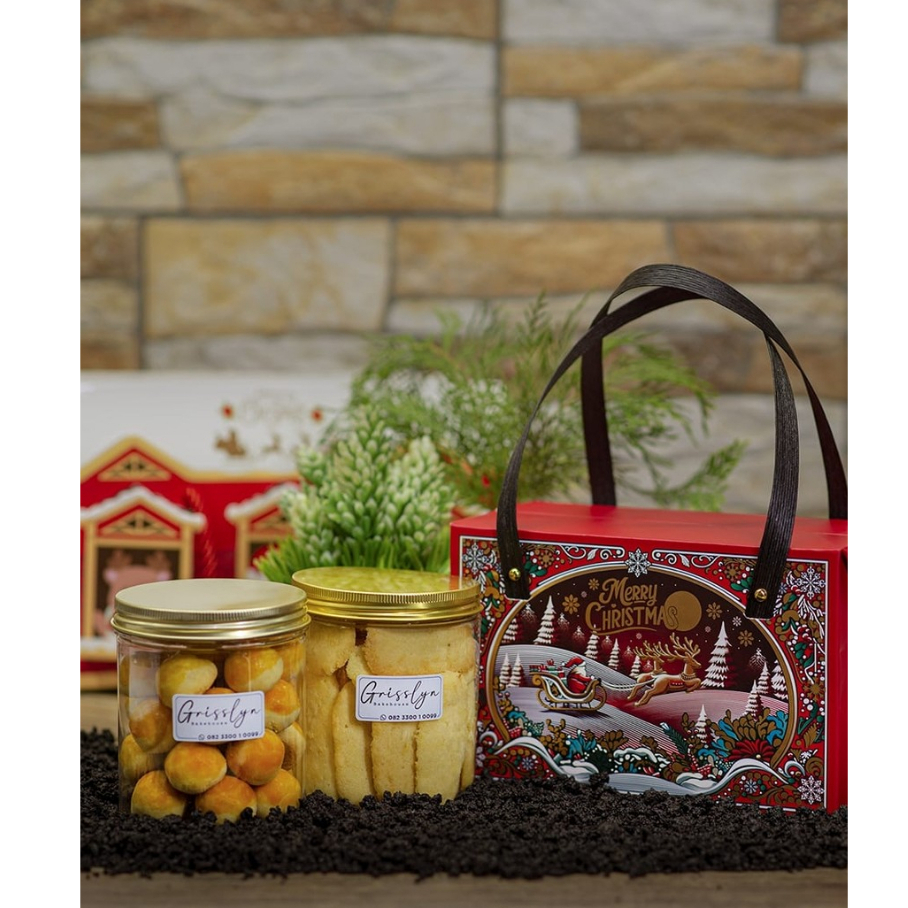 

SANTA PACKAGE by Grisslyn Bakehouse