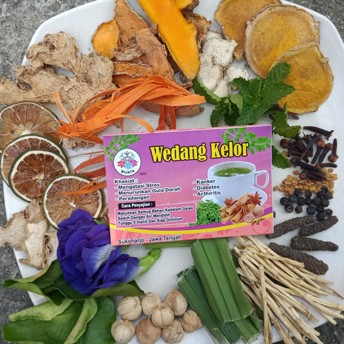 

Wedang Kelor Khas Solo Wijaya MW 1 pack isi 10 bks sudah ada Gula Batunya
