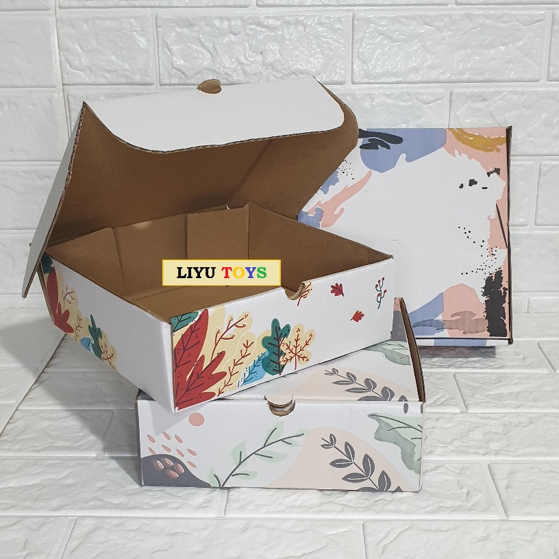 

KARDUS 20x20x7 CM / BOX 20x20x7- GIFT BOX MOTIF / KARDUS PACKING / HAMPERS BOX MOTIF