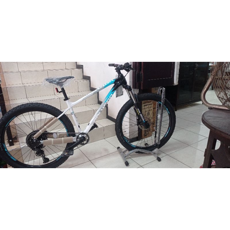 Sepeda Polygon Xtrada 5 New