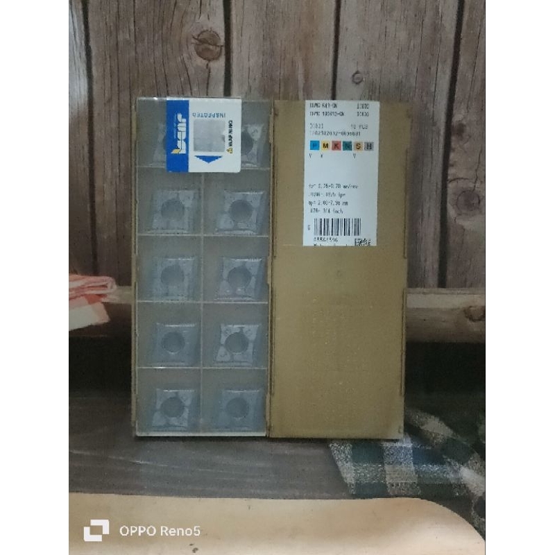 CNMG 190612-GN CNMG 643-GN IC830 Insert Bubut Original