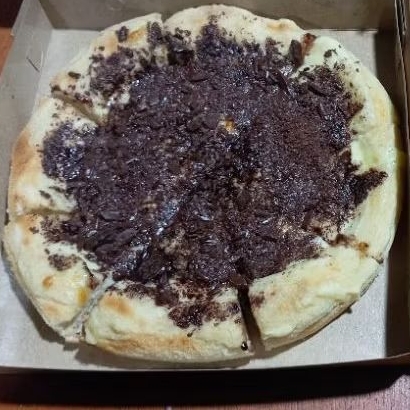 

chocolate pizza