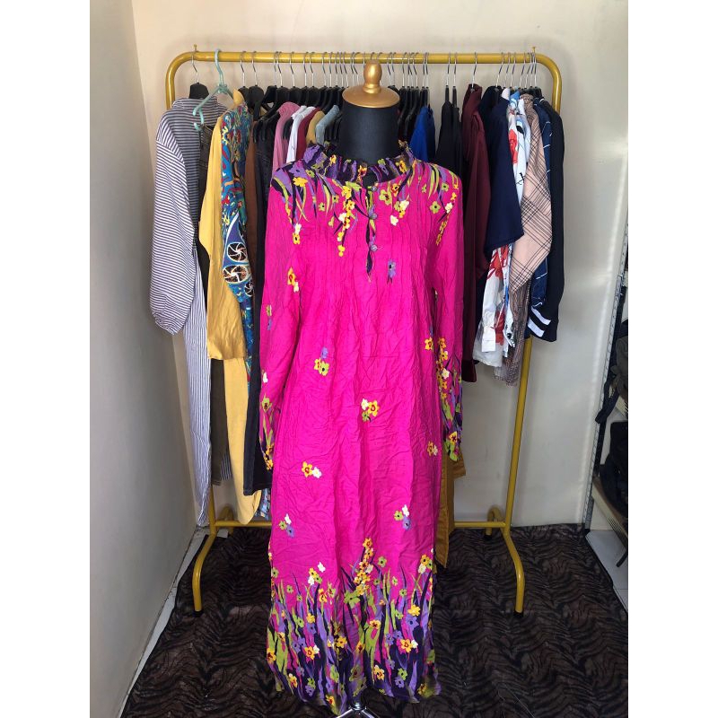 Gamis Motif preloved warna pink fanta
