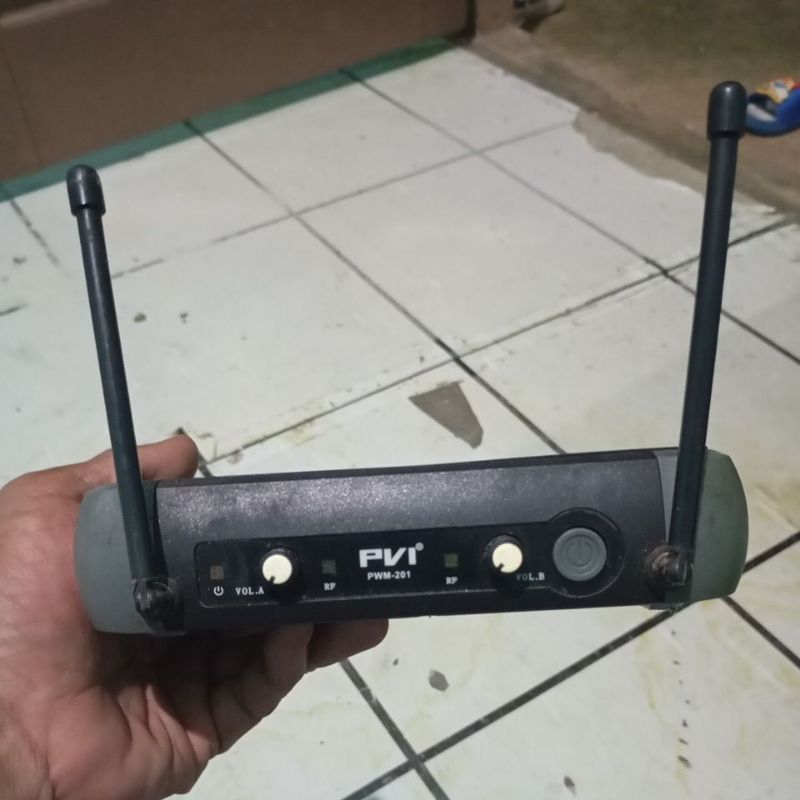 MIC WIRELESS PVI