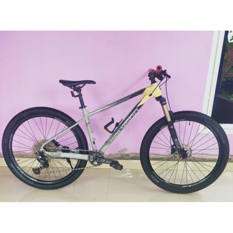 polygon xtrada 6 tahun 2022 like new full original seken