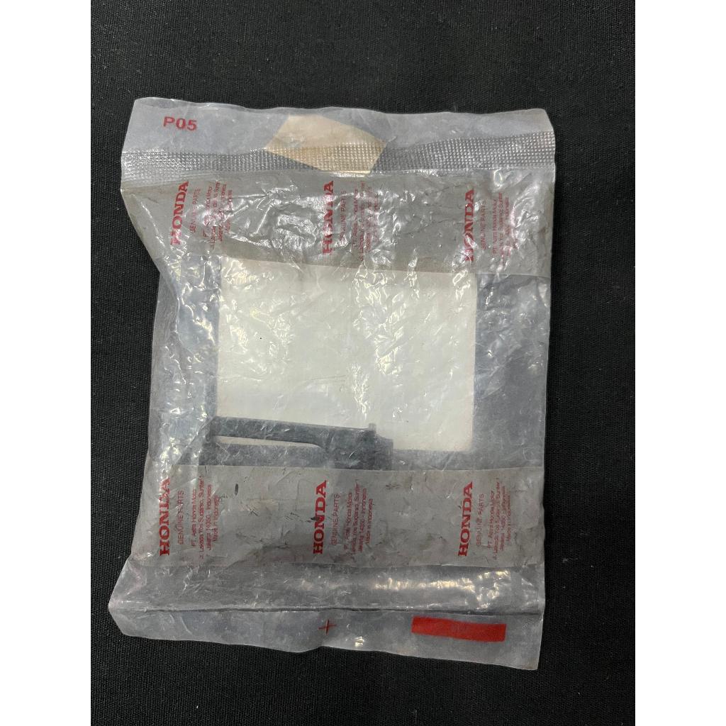 Hinge Seat Honda Blade 110 KWB 77201KWB600