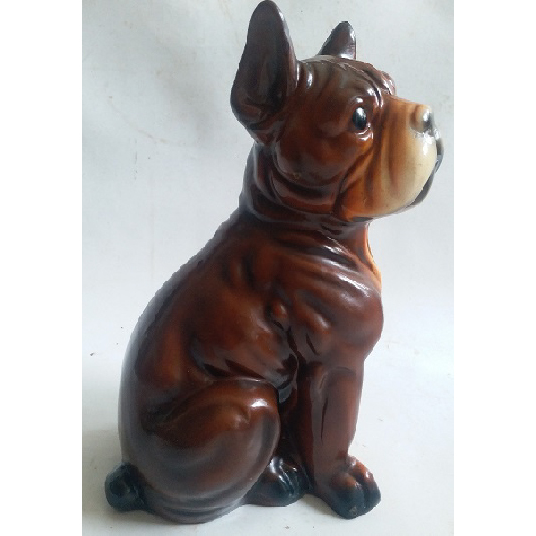 Antik patung anjing terbuat dari keramik / gipsum dari era 50 'an