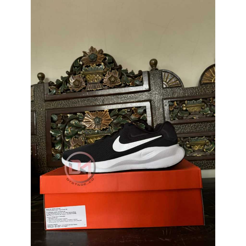 Nike Revolution 7 Original