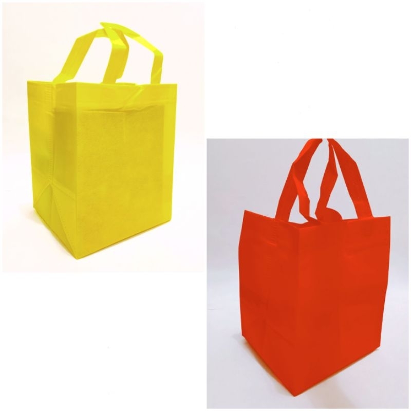 

Spunbond Seminar Box Size 22x22x30 Gramasi 75 // Spunbond Nasi Box Nasi Kotak Tas Kondangan Tas Bekal Termurah