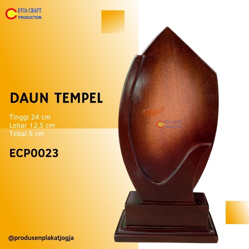 PLAKAT KAYU KOSONGAN DAUN TEMPEL