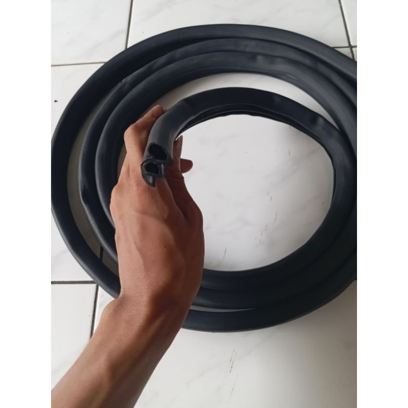 KARET BALON,KARET BODI PINTU MOBIL,PEMAKAIAN BRIO,MOBILIO,JAZZ