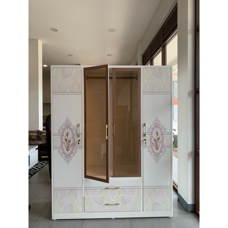 Rumah Qta- Lemari baju 4pintu besi