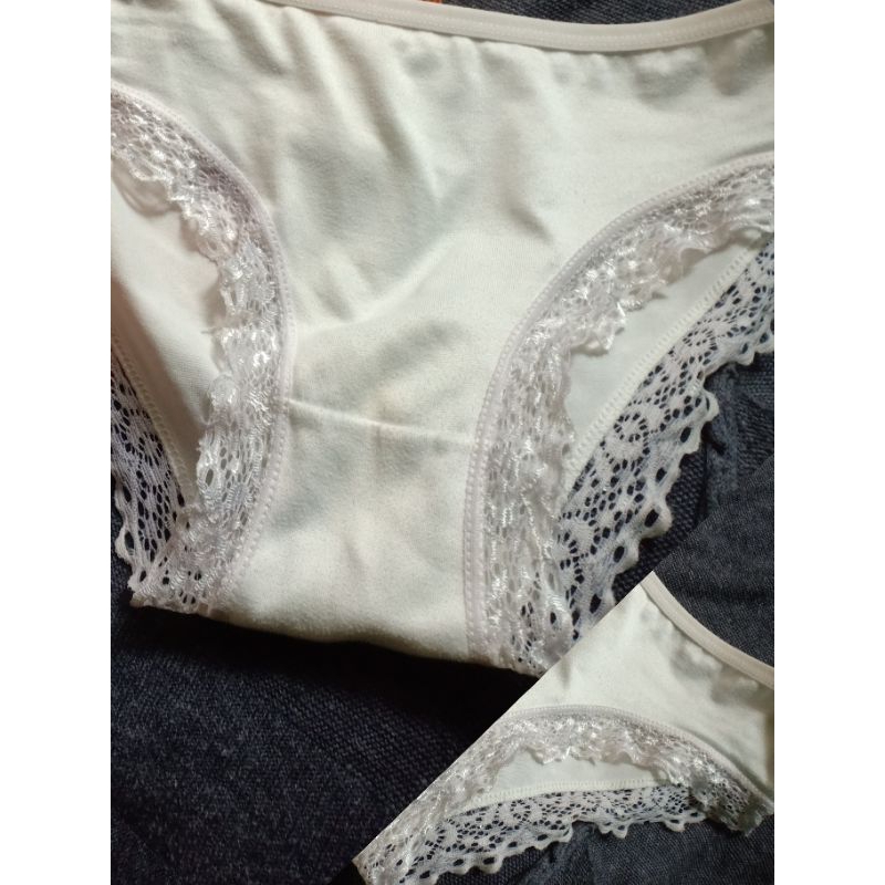 Celana Dalam Aroma Khas Wanita