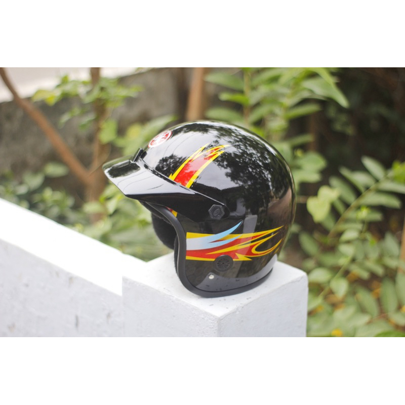 Helm jadul yamaha