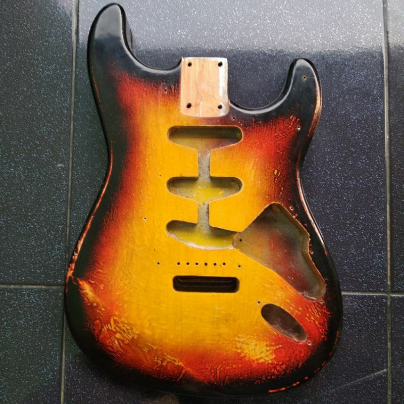 body gitar listrik stratocaster custom CNC, kayu ALDER warna sunburst