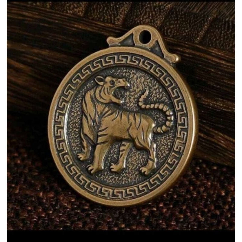 Liontin Motif Shio Macan /Gantungan Kunci / Bandul / Koleksi / Gold / Hadiah